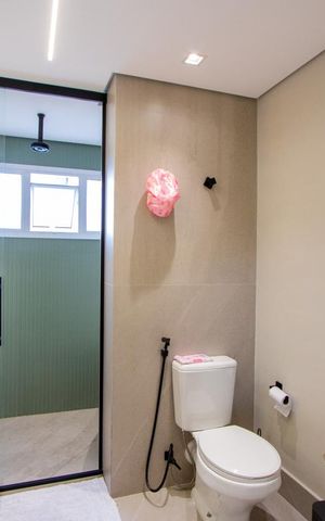 Apartamento para alugar com 154m², 3 quartos e 4 vagas Apartamento para alugar com 154m², 3 quartos e 4 vagasBanheiro do quarto 1