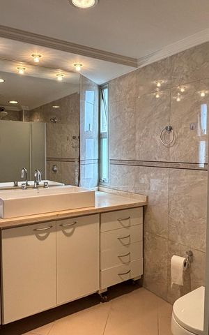 Apartamento à venda com 101m², 3 quartos e 1 vaga Apartamento à venda com 101m², 3 quartos e 1 vagaBanheiro