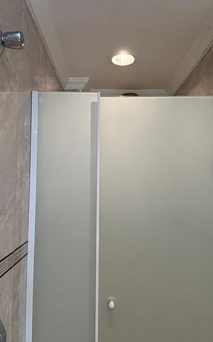 Apartamento à venda com 101m², 3 quartos e 1 vaga Apartamento à venda com 101m², 3 quartos e 1 vagaBanheiro