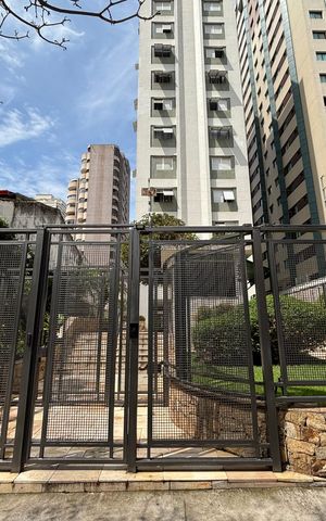 Apartamento à venda com 101m², 3 quartos e 1 vaga Apartamento à venda com 101m², 3 quartos e 1 vagaFachada