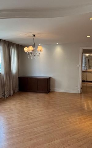 Apartamento à venda com 101m², 3 quartos e 1 vaga Apartamento à venda com 101m², 3 quartos e 1 vagaSala
