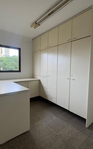 Apartamento para alugar com 424m², 5 quartos e 4 vagas Apartamento para alugar com 424m², 5 quartos e 4 vagasÁrea de Serviço