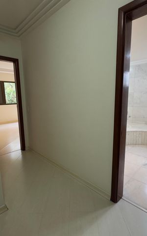 Apartamento para alugar com 424m², 5 quartos e 4 vagas Apartamento para alugar com 424m², 5 quartos e 4 vagasCorredor