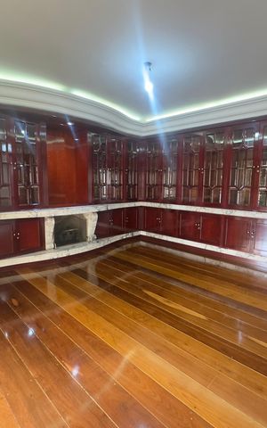 Apartamento para alugar com 424m², 5 quartos e 4 vagas Apartamento para alugar com 424m², 5 quartos e 4 vagasSala