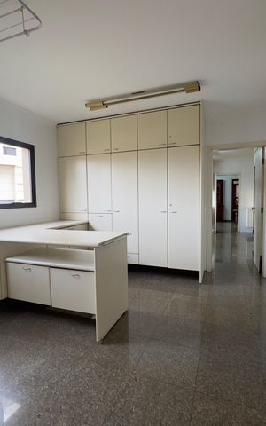 Apartamento para alugar com 424m², 5 quartos e 4 vagas Apartamento para alugar com 424m², 5 quartos e 4 vagasÁrea de Serviço