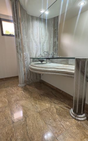 Apartamento para alugar com 424m², 5 quartos e 4 vagas Apartamento para alugar com 424m², 5 quartos e 4 vagasLavabo