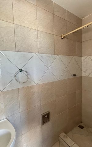 Casa à venda com 107m², 1 quarto e sem vagaBanheiro de serviço