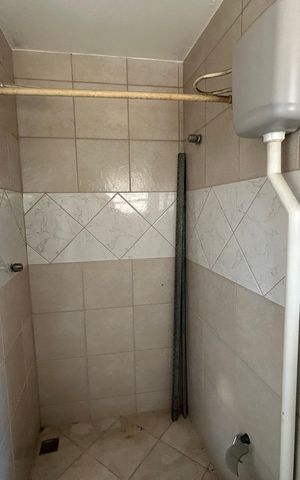 Casa à venda com 107m², 1 quarto e sem vagaBanheiro de serviço