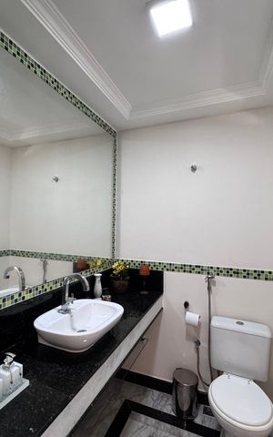 Casa de condomínio para alugar com 387m², 6 quartos e 2 vagas Casa de condomínio para alugar com 387m², 6 quartos e 2 vagasLavabo