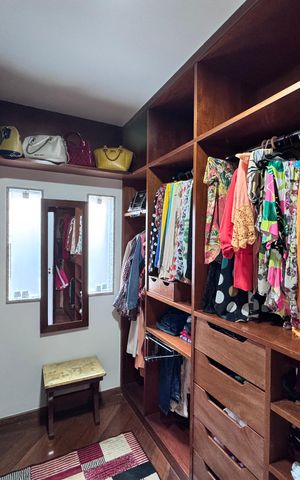 Casa de condomínio para alugar com 387m², 6 quartos e 2 vagas Casa de condomínio para alugar com 387m², 6 quartos e 2 vagasSuíte 1 (Master) - Closet