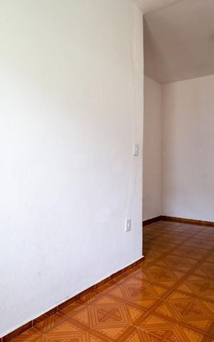 Casa à venda com 310m², 5 quartos e sem vaga Casa à venda com 310m², 5 quartos e sem vagaQuarto 3 casa 3