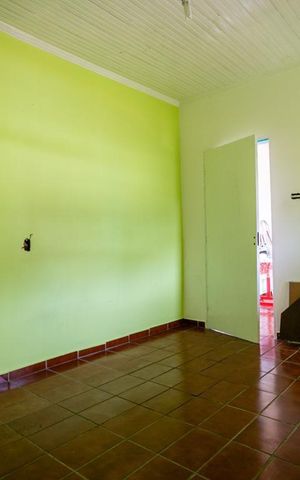 Casa à venda com 310m², 5 quartos e sem vaga Casa à venda com 310m², 5 quartos e sem vagaQuarto Casa 2
