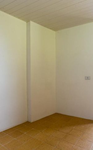 Casa à venda com 310m², 5 quartos e sem vaga Casa à venda com 310m², 5 quartos e sem vagaCozinha Casa 2