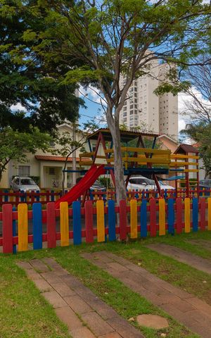 Apartamento à venda com 135m², 3 quartos e 2 vagas Apartamento à venda com 135m², 3 quartos e 2 vagasÁrea comum - Playground