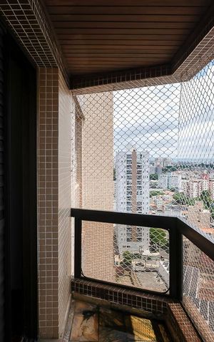 Apartamento à venda com 190m², 4 quartos e 4 vagasVaranda da suíte 1