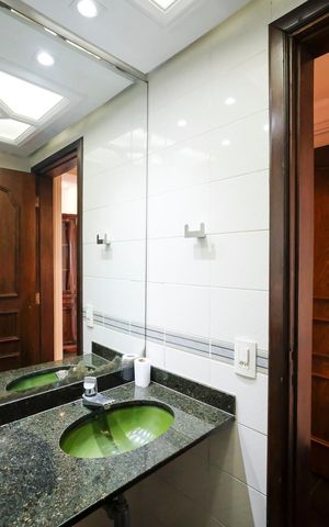 Apartamento à venda com 190m², 4 quartos e 4 vagasLavabo