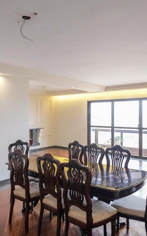 Apartamento à venda com 190m², 4 quartos e 4 vagasSala