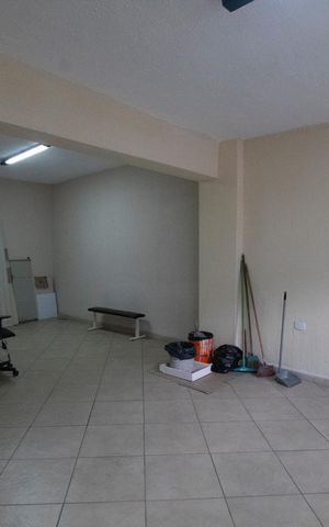 Casa à venda com 300m², 5 quartos e 3 vagas Casa à venda com 300m², 5 quartos e 3 vagasGaragem