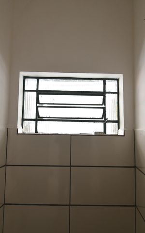 Casa para alugar com 80m², 2 quartos e 2 vagasBanheiro Social
