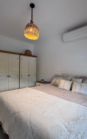 Casa de condomínio à venda com 60m², 2 quartos e 2 vagas Casa de condomínio à venda com 60m², 2 quartos e 2 vagasQuarto 1