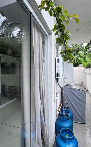 Casa de condomínio à venda com 60m², 2 quartos e 2 vagas Casa de condomínio à venda com 60m², 2 quartos e 2 vagasÁrea de Serviço