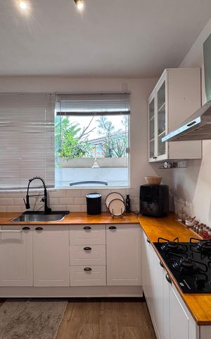 Casa de condomínio à venda com 60m², 2 quartos e 2 vagas Casa de condomínio à venda com 60m², 2 quartos e 2 vagasCozinha