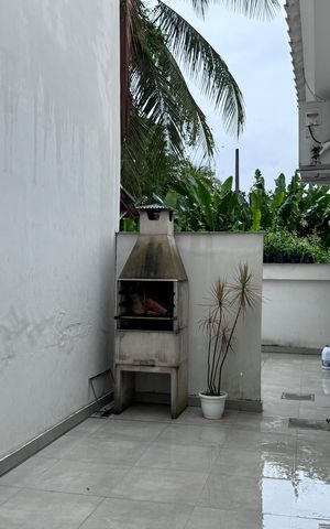 Casa de condomínio à venda com 60m², 2 quartos e 2 vagas Casa de condomínio à venda com 60m², 2 quartos e 2 vagasÁrea externa