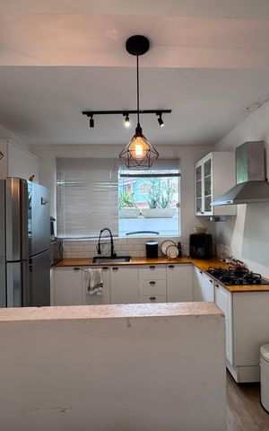 Casa de condomínio à venda com 60m², 2 quartos e 2 vagas Casa de condomínio à venda com 60m², 2 quartos e 2 vagasCozinha