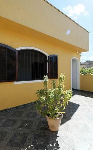 Casa para alugar com 230m², 4 quartos e 2 vagasVaranda da Suíte
