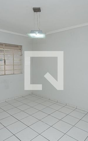 Casa à venda com 100m², 3 quartos e 2 vagas