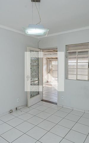 Casa à venda com 100m², 3 quartos e 2 vagas