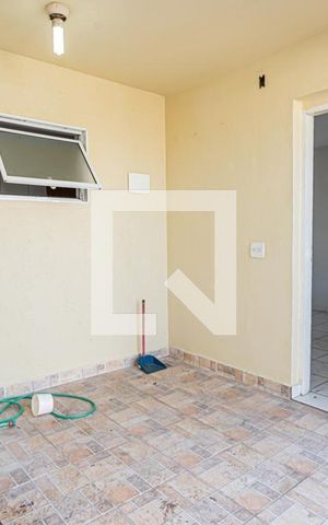 Casa à venda com 100m², 3 quartos e 2 vagas