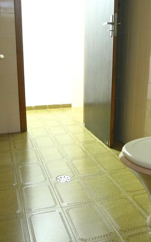 Casa à venda com 179m², 3 quartos e 2 vagasBanheiro 2