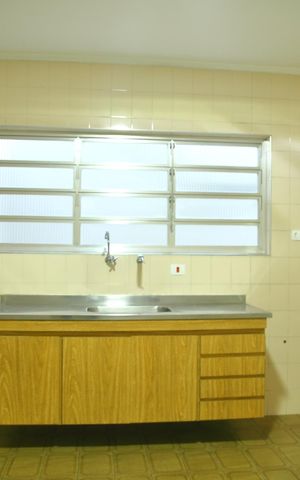 Casa à venda com 179m², 3 quartos e 2 vagasCozinha
