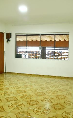 Casa à venda com 179m², 3 quartos e 2 vagasSala
