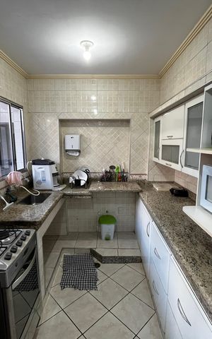 Casa para alugar com 216m², 4 quartos e 2 vagas Casa para alugar com 216m², 4 quartos e 2 vagasCozinha