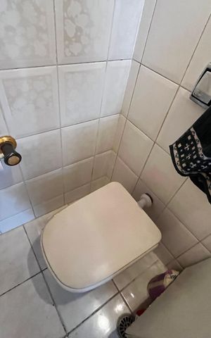 Casa para alugar com 216m², 4 quartos e 2 vagas Casa para alugar com 216m², 4 quartos e 2 vagasLavabo