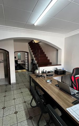 Casa para alugar com 216m², 4 quartos e 2 vagas Casa para alugar com 216m², 4 quartos e 2 vagasSala 2