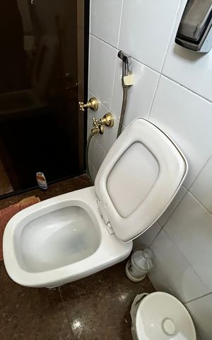 Casa para alugar com 216m², 4 quartos e 2 vagas Casa para alugar com 216m², 4 quartos e 2 vagasBanheiro da Suíte 2
