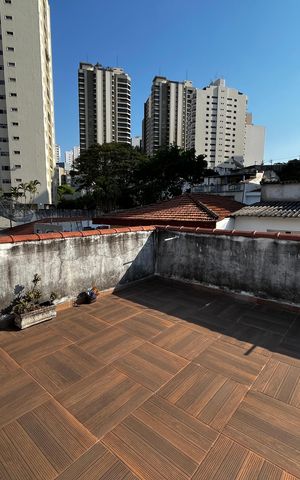 Casa para alugar com 216m², 4 quartos e 2 vagas Casa para alugar com 216m², 4 quartos e 2 vagasVaranda