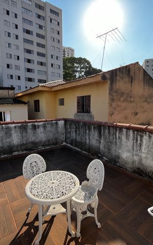 Casa para alugar com 216m², 4 quartos e 2 vagas Casa para alugar com 216m², 4 quartos e 2 vagasVaranda