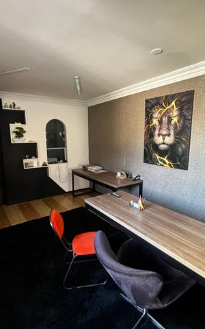 Casa para alugar com 216m², 4 quartos e 2 vagas Casa para alugar com 216m², 4 quartos e 2 vagasSuíte 1
