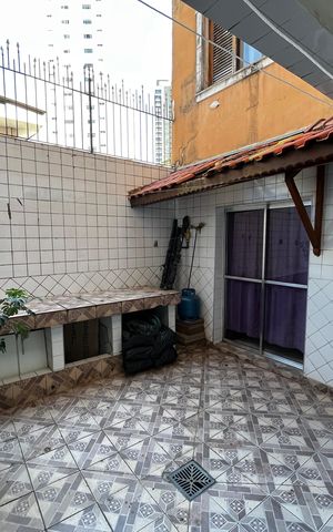 Casa para alugar com 216m², 4 quartos e 2 vagas Casa para alugar com 216m², 4 quartos e 2 vagasQuintal