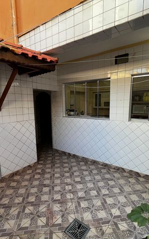 Casa para alugar com 216m², 4 quartos e 2 vagas Casa para alugar com 216m², 4 quartos e 2 vagasQuintal
