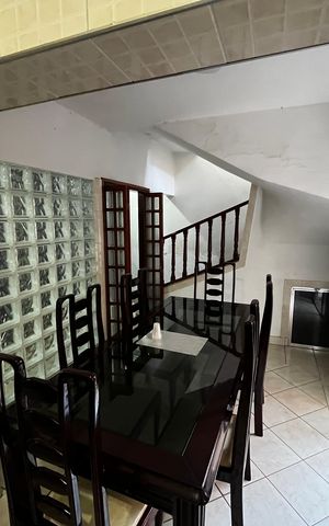 Casa para alugar com 216m², 4 quartos e 2 vagas Casa para alugar com 216m², 4 quartos e 2 vagasSala de Jantar