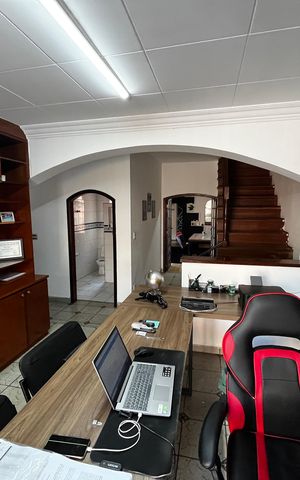 Casa para alugar com 216m², 4 quartos e 2 vagas Casa para alugar com 216m², 4 quartos e 2 vagasSala 2