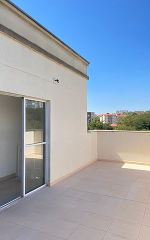 Apartamento à venda com 95m², 3 quartos e 1 vaga Apartamento à venda com 95m², 3 quartos e 1 vagaTerraço