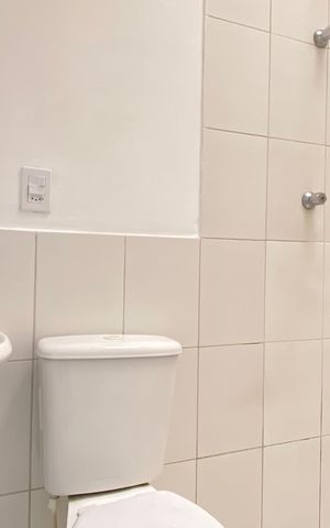 Apartamento à venda com 95m², 3 quartos e 1 vaga Apartamento à venda com 95m², 3 quartos e 1 vagaBanheiro da Suíte
