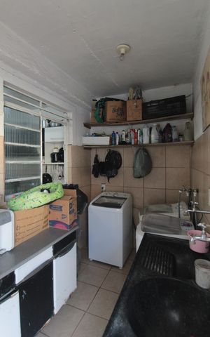 Casa à venda com 200m², 4 quartos e 5 vagasÁrea de Serviço
