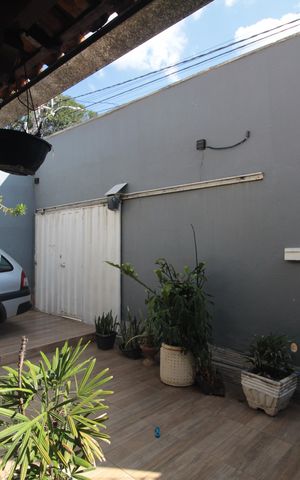 Casa à venda com 200m², 4 quartos e 5 vagasGaragem